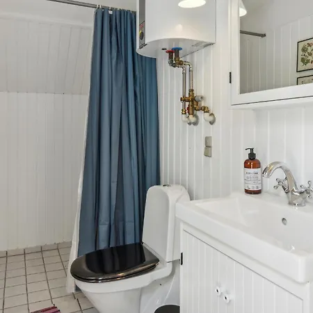 度假居 In Nykobing Sj With Wifi